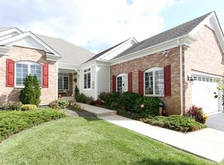 4202 Weatherstone Rd, Crystal Lake, IL 60014