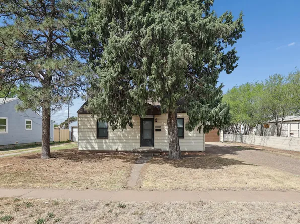 2704 Canyon Dr, Amarillo, TX 79109