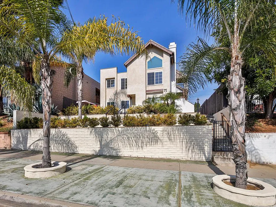 2150 Grand Ave