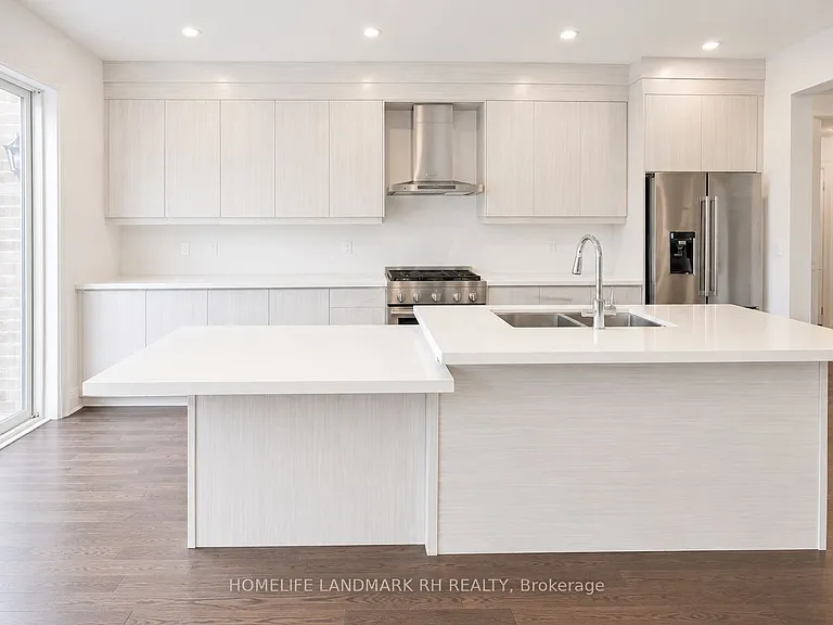 37 Schmeltzer Cres — Photo 6
