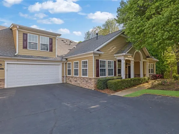 2637 Grapevine Cir #702, Cumming, GA 30041