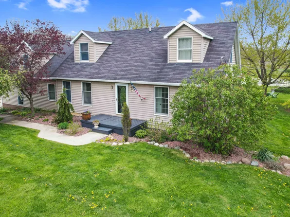 1090 Thayer Rd, Ortonville, MI 48462