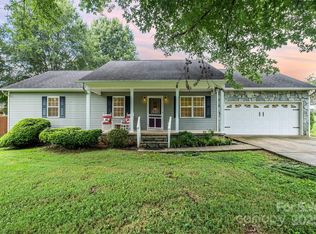 2076 Summerfield Cir, Conover, NC 28613