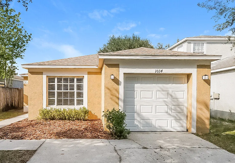 1034 Harvest Moon Dr