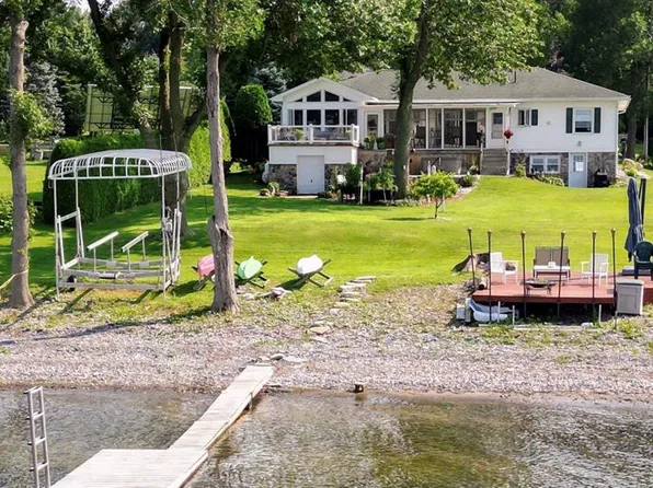 54 Gravelly Point Dr, Plattsburgh, NY 12901