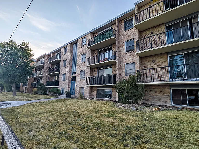 630 58th Ave SW #606 — Photo 14
