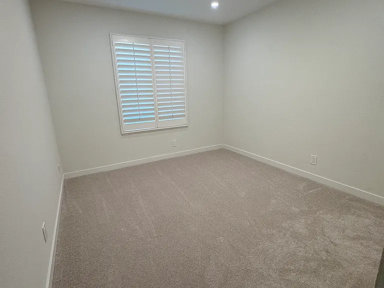 953 Center Ct — Photo 9