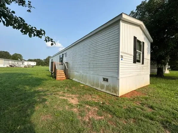 105 Bonanza Dr #105B, Reidsville, NC 27320