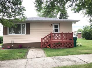 612 4th St, Langdon, ND 58249
