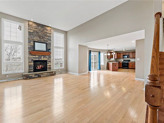 5th image of 412 Old Clairton Rd