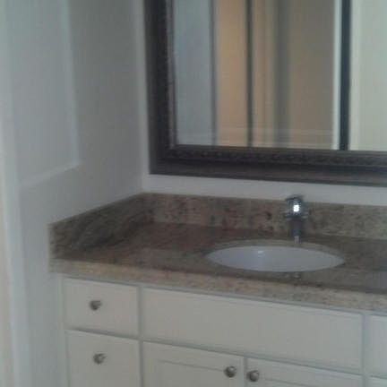 5th image of 815 E Grovers Ave