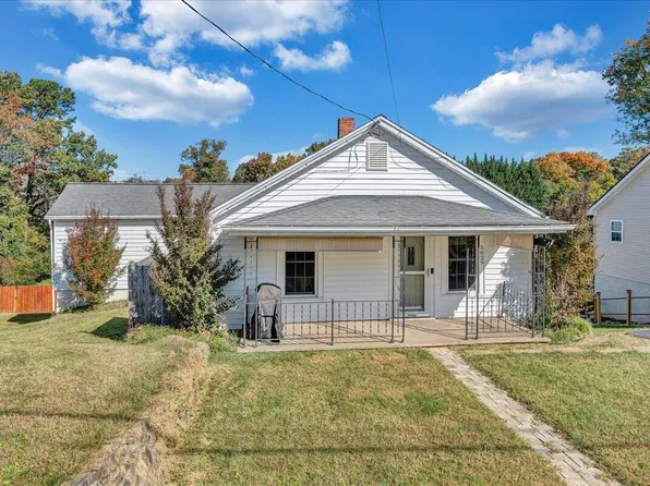 5029 Victoria St NW, Roanoke, VA 24017