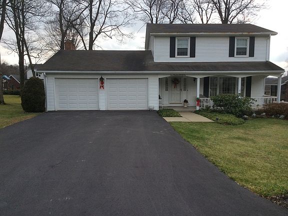 3rd image of 121 W Muntz Ave