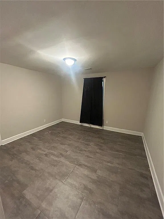 2 bed, 1.0 bath, 772 sqft, $1,100 — Photo 2