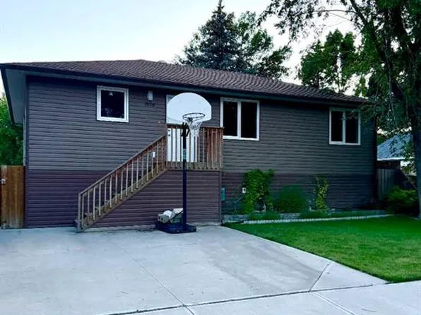 2016 E 14th St, Coaldale, AB T1M 1C4