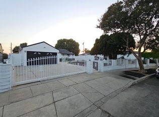 7927 Chastain Pl, Reseda, CA 91335