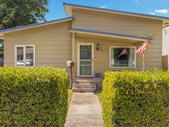 740 9th St, Clarkston, WA 99403
