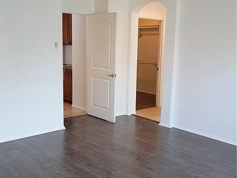 9365 Hawk Eye Ln — Photo 32