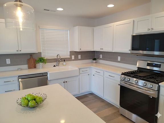 5th image of 7703 Mossy Landing Ln