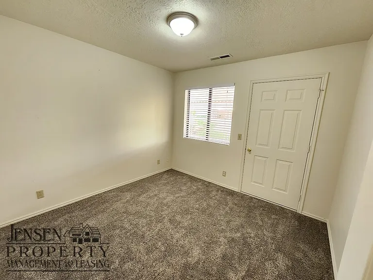 1075 N 1400 W #38 — Photo 15