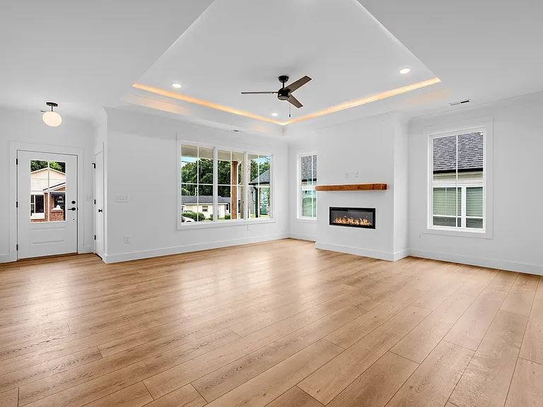 290 Morgan St — Photo 5