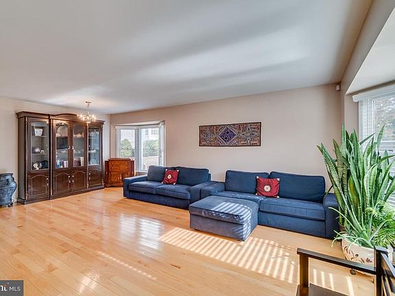 Hardwood Flooring in Great Room