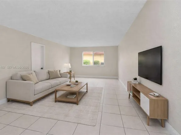 505 NW 177th St APT 126, Miami Gardens, FL 33169