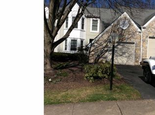 33 Bogey Cir, Doylestown, PA 18901