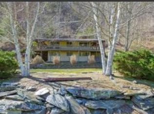 311 N Fork Dr, Lansing, NC 28643