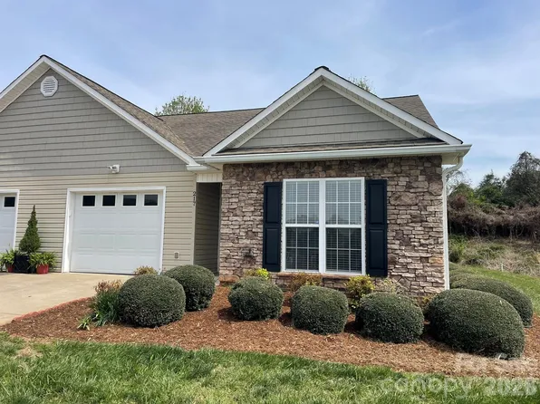 217 Abee St, Morganton, NC 28655