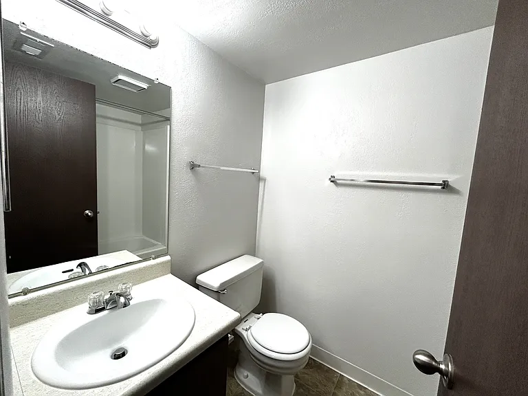 Charter Oaks Apartments — Photo 172