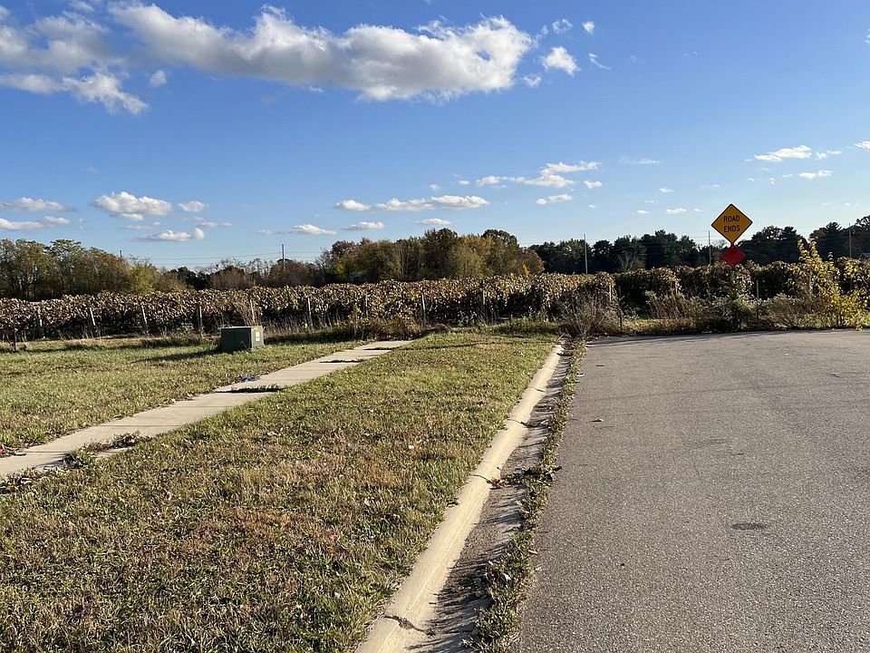 2nd image of 6293 Lara Ln