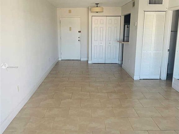 4th image of 1580 West Ave APT 403