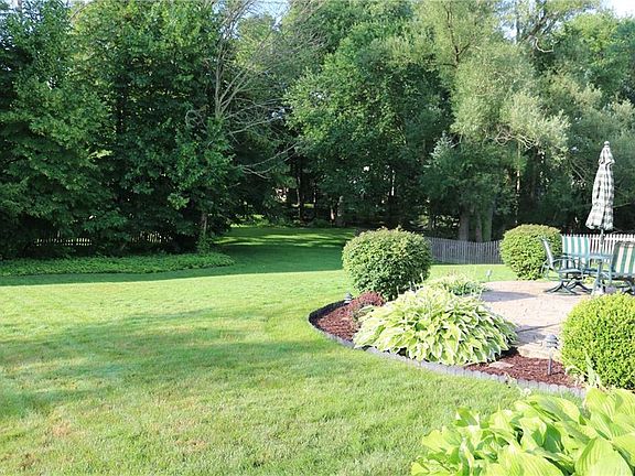 2nd image of 2093 Parkview Dr