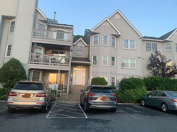 Front entrance to apartment