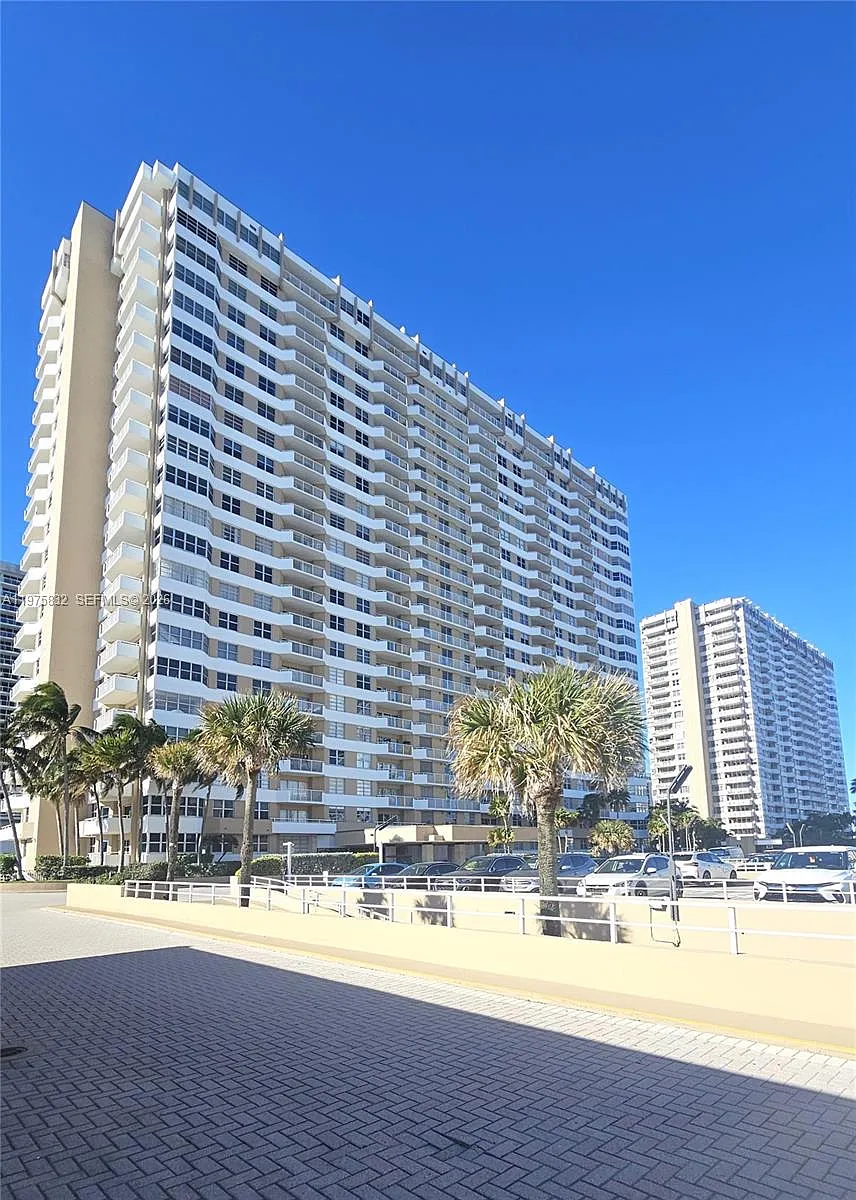 Building Photo - 1980 S Ocean Dr #MC