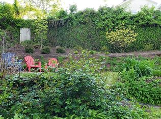 208 Front St, New Haven, CT 06513