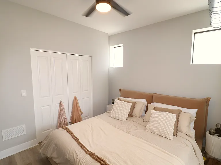 2401 N Kedzie Blvd #1 — Photo 12