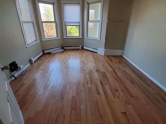 3rd image of 435 S 11th St Floor 2