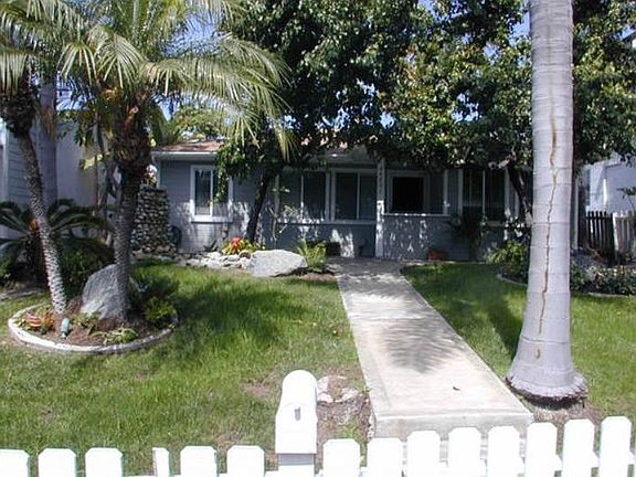 Private Picket Fenced Yard