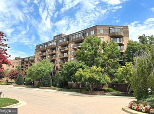 2111 Wisconsin Ave NW APT 420, Washington, DC 20007