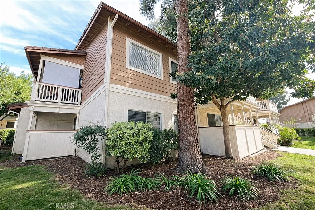 3 bed, 1113 sqft, $4,000 — Photo 2