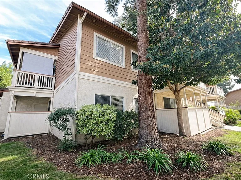 2456 Pleasant Way #A — Photo 2