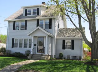 19 Sunset Rd, Nahant, MA 01908