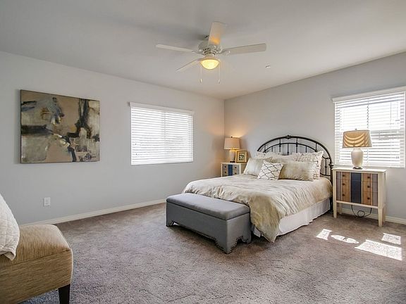 3rd image of 392 Sycamore Rd #2