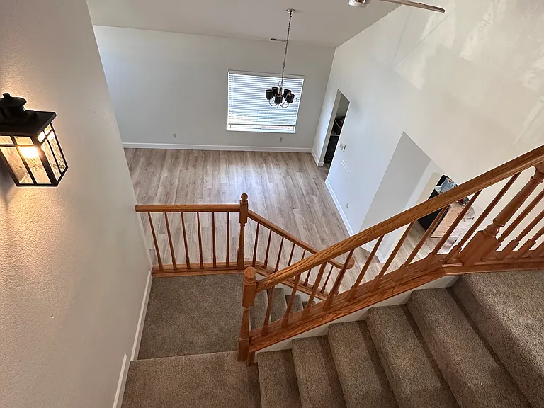 52 Elizabeth Ct — Photo 7
