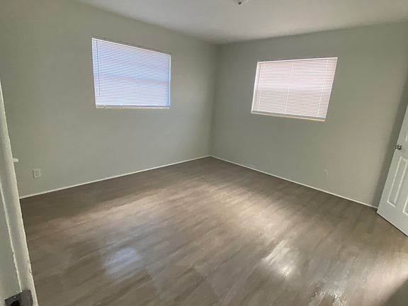 3rd image of 29 Highridge Cir