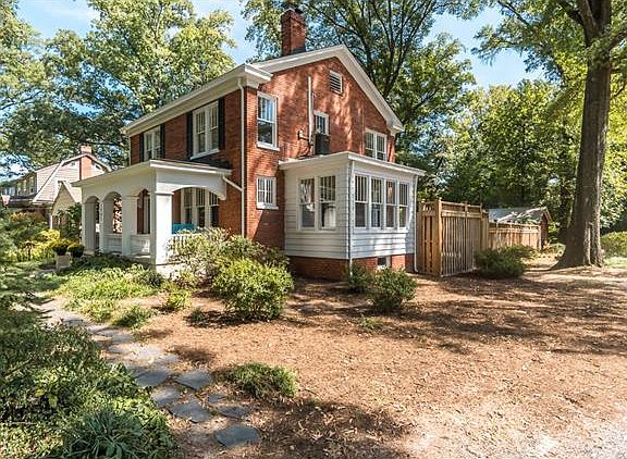 3rd image of 1201 Taylor Ave