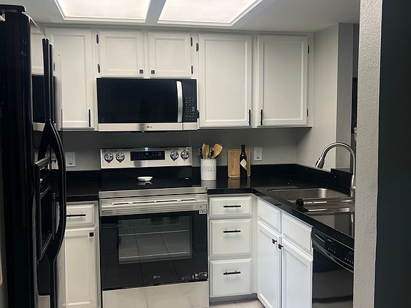 Updated kitchen to prepare your favorite meals.