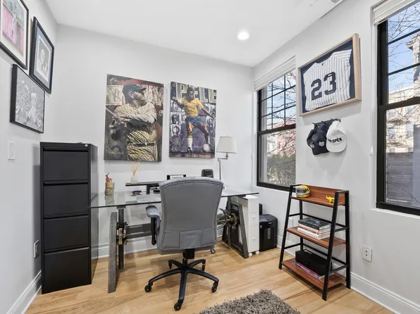 944 Bloomfield Street image 17 of 37